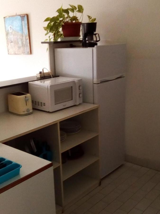 Apartmán Au Meuble Des Roches Saint-Gilles-les Bains Exteriér fotografie